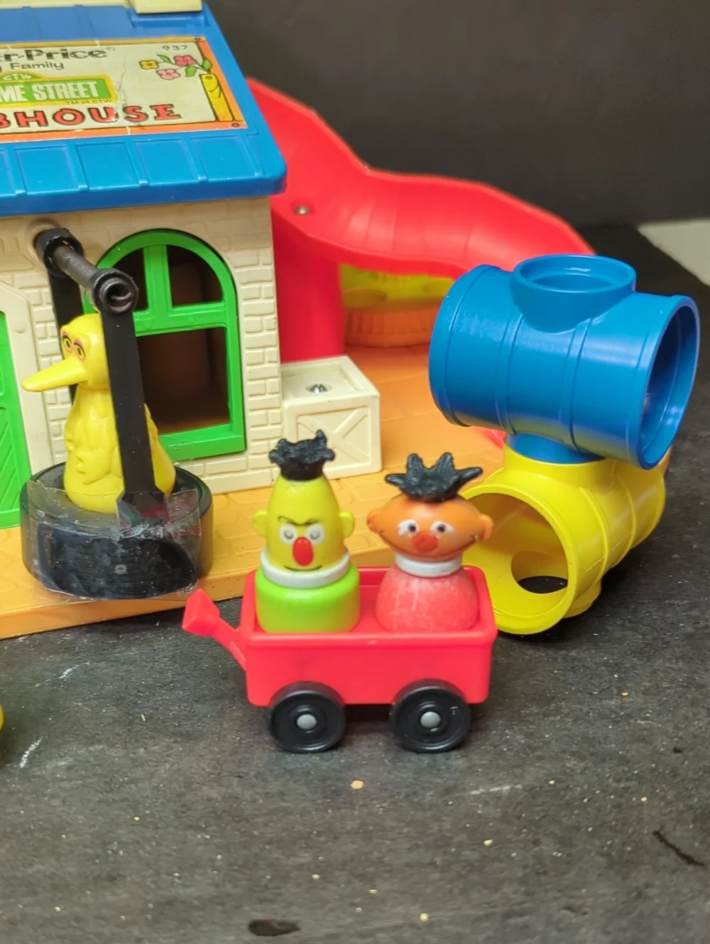 #7 Sesame Street Clubhouse #937, & figures, little people Fisher Price